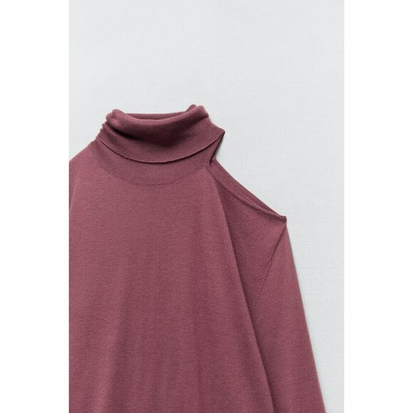2/$30 Zara Cut Out Shoulder High Neck Sweater Dark Pink Oversized Small NWT - Picture 3 of 13